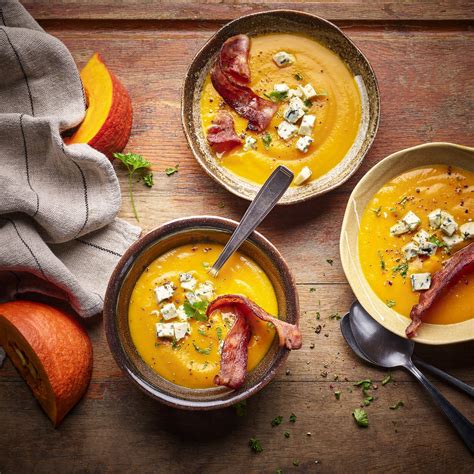 Recette velouté de potimarron au bleu et bacon Marie Claire