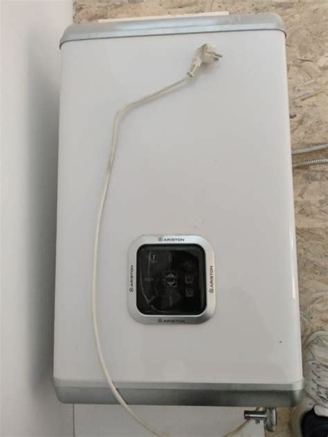 Ariston 50l bojler grelnik vode