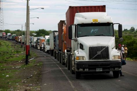 Mil Gandolas Han Cruzado En Intercambio Comercial Entre Colombia Y