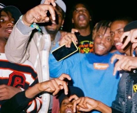 Fallen On Twitter Juice Wrld And His Friends Doing A Hand Signal Thats Actually A Sign For