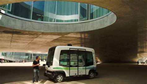 EasyMile Driverless Shuttle At EPFL University WordlessTech