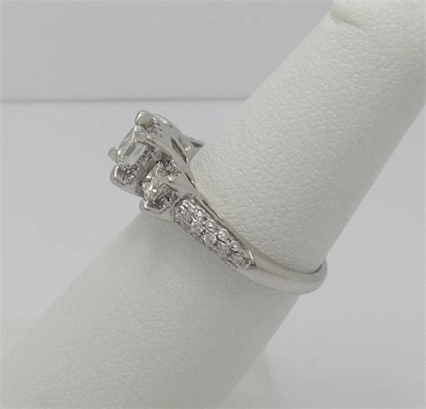 1ct Diamond Halo Solitaire Engagement Wedding Bridal Ring 14k White Gold Ebay