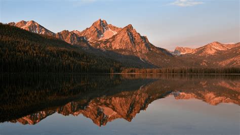 Top 15 Idaho Lakes to Add to Your Wanderlust Wish List