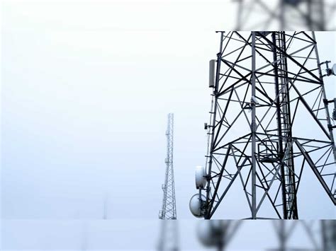 macquarie turns bullish  indian telecom sector bharti airtel