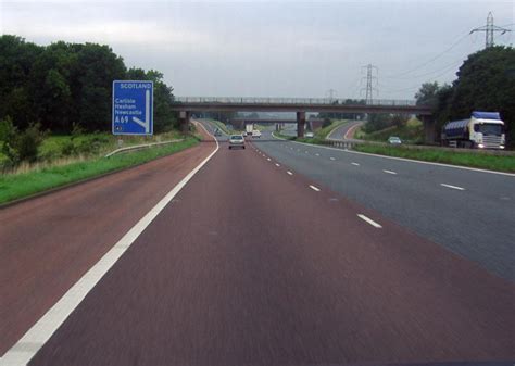 File:Motorway junction- M6 at Carlisle - Geograph - 1085270.jpg ...