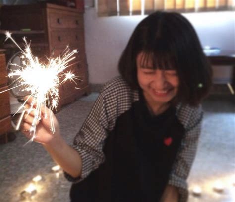 Nữ sinh học giỏi cưa đổ hot boy cao m của trường Trưng Vương