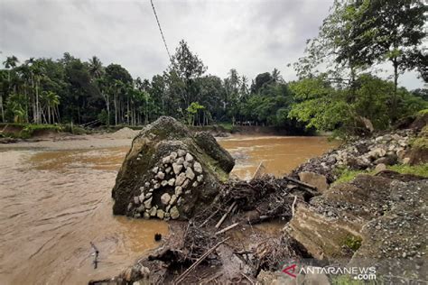 Anggota DPR RI Upayakan Jembatan Gantung Untuk Desa Siron Aceh Besar