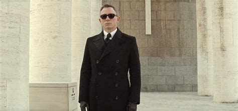 How James Bond Dresses for Funerals and Mourning – Bond Suits