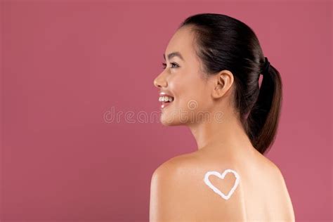 Naked Korean Lady With Body Lotion On Her Shoulder Stock Photo Image Of Healthy Fresh