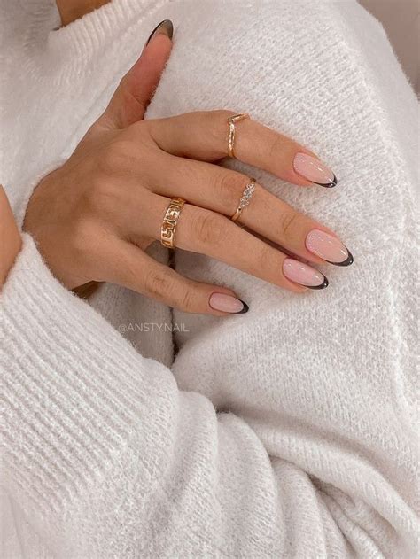 Casual Nails Chic Nails Stylish Nails Neutral Nails Nude Nails Nail Manicure Nail Polishes