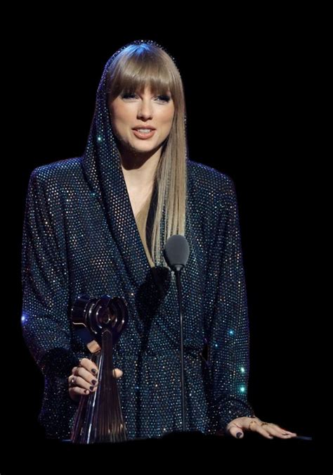 taylor swift accepts the award for best female pop vocal performance at ...