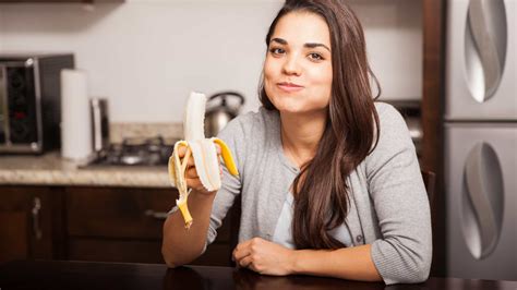 Por Que Voc Deveria Comer Banana Todos Os Dias Sa De Vitalidade