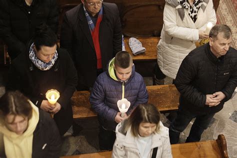 Biskup Piotrowski Wigilia Paschalna To Czas Refleksji I Zastanowienia