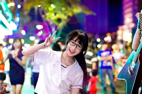 Vẻ đẹp vừa lôi cuốn vừa trong sáng của những hot girl vùng nắng gió Đắk Lắk