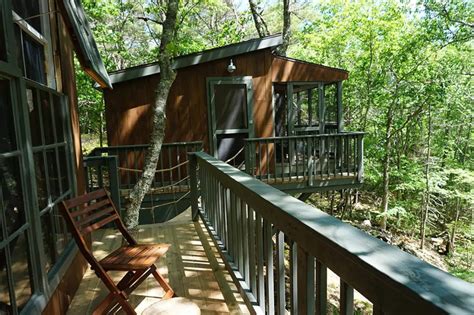 The Most Stylish Airbnb Treehouses - Treehouse Rentals | Apartment Therapy