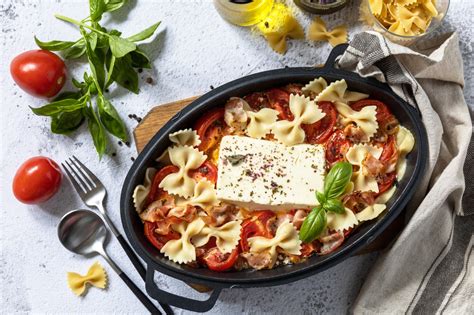 Recette de pâtes feta tomates cerises au four Marie Claire