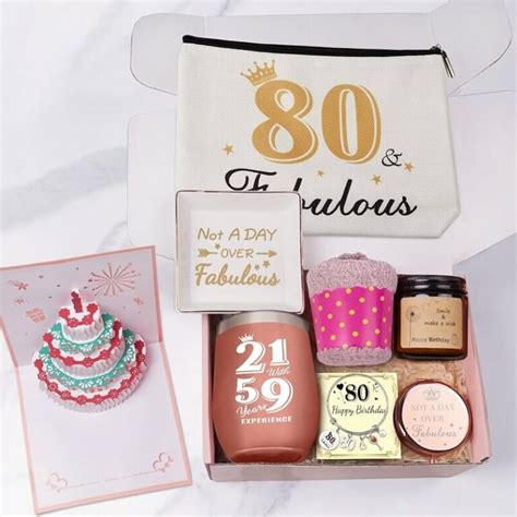 Ideas de regalos para una mujer de 80 años sorpréndela en su cumpleaños