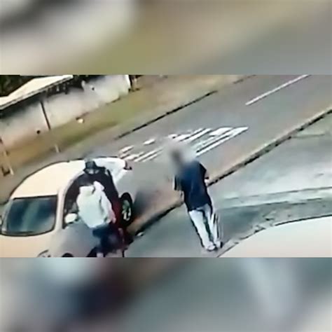 Jovem Foge Da Pol Cia E Morre Em Troca De Tiros Carro Tinha Kg De