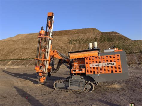 Mining Integrated DTH Surface Drill Rig Portable Borehole Hydraulic