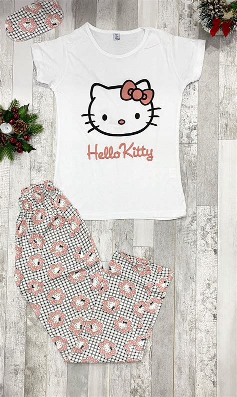 Дамска пижама Hello Kitty - FHOUSE.BG
