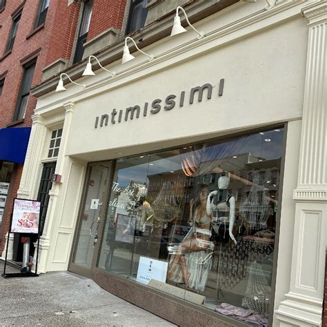 Italian Lingerie Store Intimissimi Open On Washington Street In Hoboken Hoboken Girl