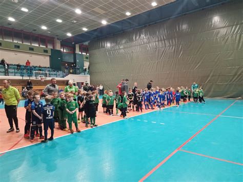 Najmłodsi adepci futbolu pokazali moc Swidnica24 pl wydarzenia