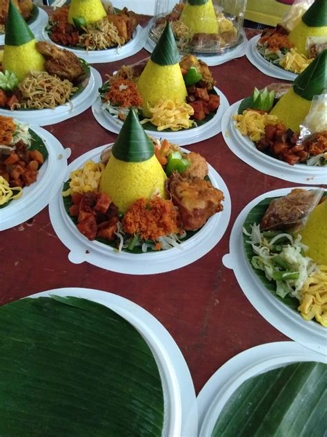 0811 8888 516 Pesan Nasi Tumpeng Mini Nasi Tumpeng Mini