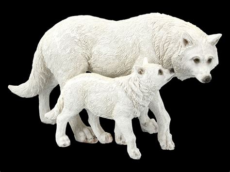 Wolf Figurine - Winter Offering