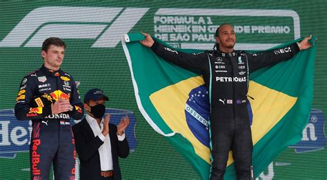 Saling Sikut Dengan Max Verstappen Di F1 Gp Brasil 2021 Lewis Hamilton