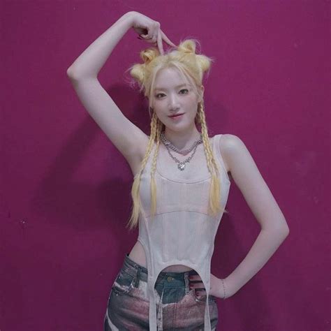 ˑ⇁𝑠ℎ𝑢ℎ𝑢𝑎 𝒊𝒄𝒐𝒏 ࣲ܅ ﹫𝘨𝘪𝘣𝘢𝘯𝘨𝘱𝘪𝘯𝘬 | Elegante, Kpop, Baile