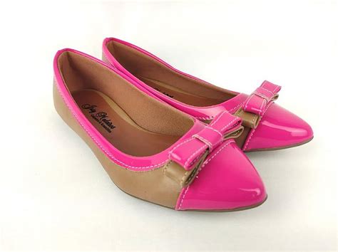 Sapatilha Nude La O E Bico Fino Em Verniz Rosa Josy Medeiros