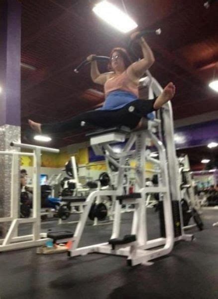 Hilarious Gym Moments Caught On Camera 44 Pics 2 S