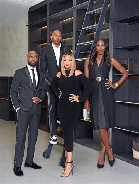 how tall is lisa leslie 7