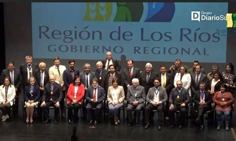 Aniversario Regi N De Los R Os Gobierno Regional Entreg Medallas A