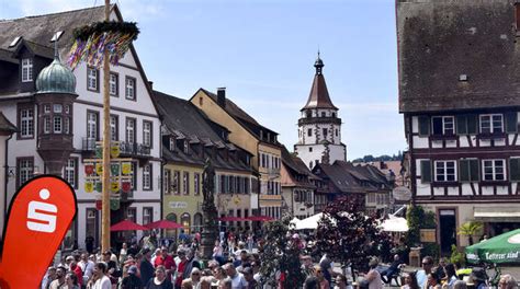 Offenburg Verkaufsoffener Sonntag Und Kultursommer Viel Leben In Der