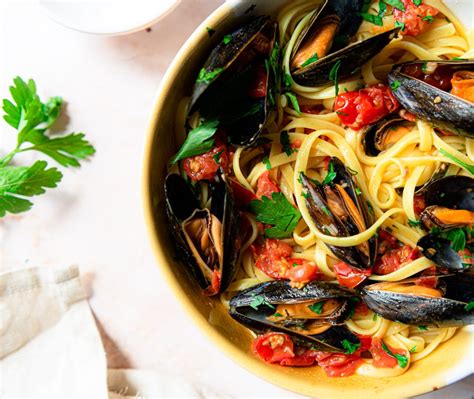 Pasta met mosselen slechts 4 ingrediënten Eef Kookt Zo