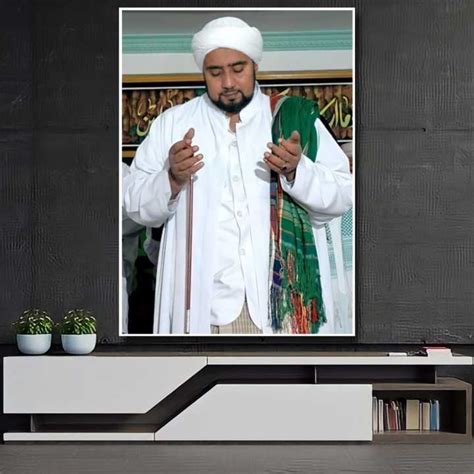 Lukisan Poster Modern Cetak Big Jumbo Foto Habib Syech Bin Abdul Qodir