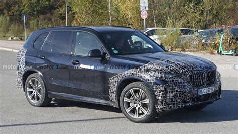 Revamped BMW X5 Crossover Spied Trying To Hide Its Hybrid Powertrain