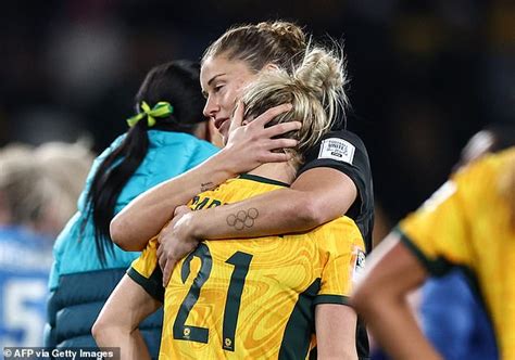 Matildas Fans Leap To Ellie Carpenters Defence After Online Trolls Hit