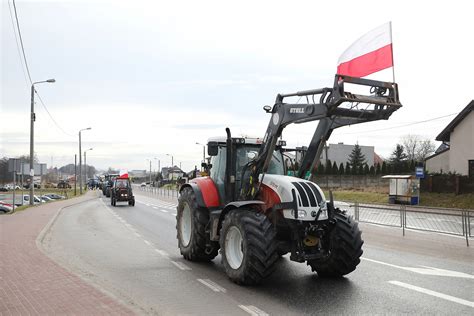 Ci Gniki Na Drodze Krajowej Kolejny Protest Rolnik W