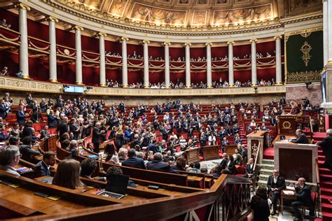 Médias Fusion de l audiovisuel public l examen du texte finalement