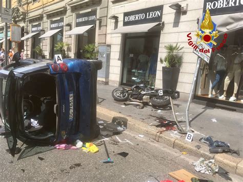 Auto Si Ribalta E Abbatte Un Palo Ciclista Grave In Ospedale Panico A