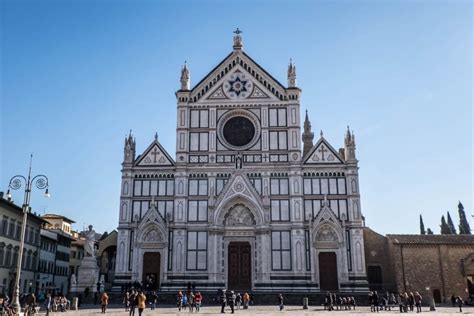 The Basilica of Santa Croce in Florence - My Travel in Tuscany