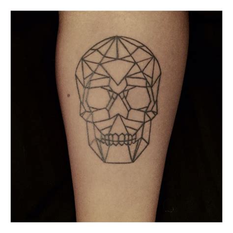 geometric skull tattoo designs | Skull tattoo design, Feminine skull ...