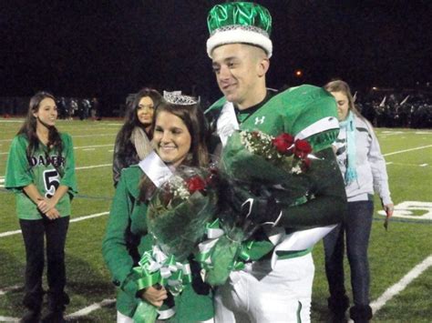 Football Homecoming Ends in Defeat For the Dalers | Farmingdale, NY Patch