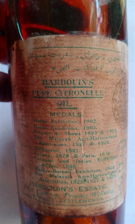 HARDOUIN 'S PURE CITRONELLE OIL , Straits Settlements 1929 , Bottle with original oil content ...