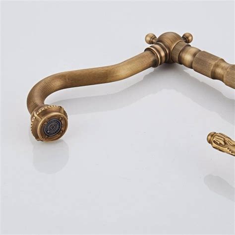 Luxury Style Antique Brass Kitchen Faucet Cold And Hot Water Mixer Single Handle Degree