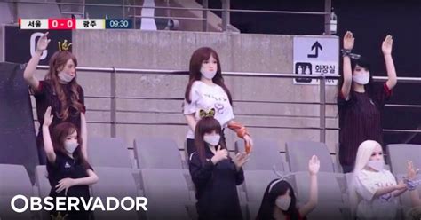 Equipa De Futebol Sul Coreana Pede Desculpa Depois De Usar Sex Dolls Para Encher Bancadas