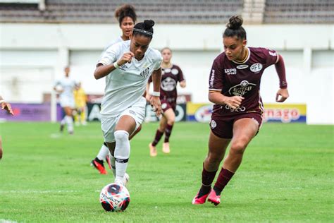 Ferroviária bate o Santos e sai na frente na final do Paulistão