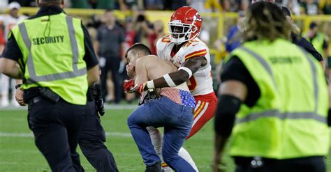 Watch Shirtless Idiot Tackled By Chiefs Player During Preseason Game